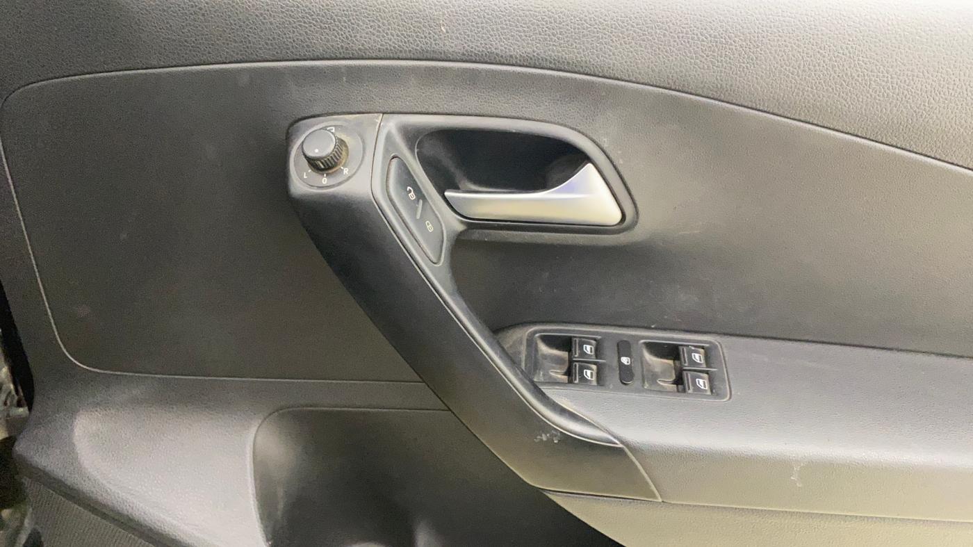 2016 Volkswagen Polo GT TSI AT, Petrol, Automatic, 77,274 km, Driver Side Door Panels Control