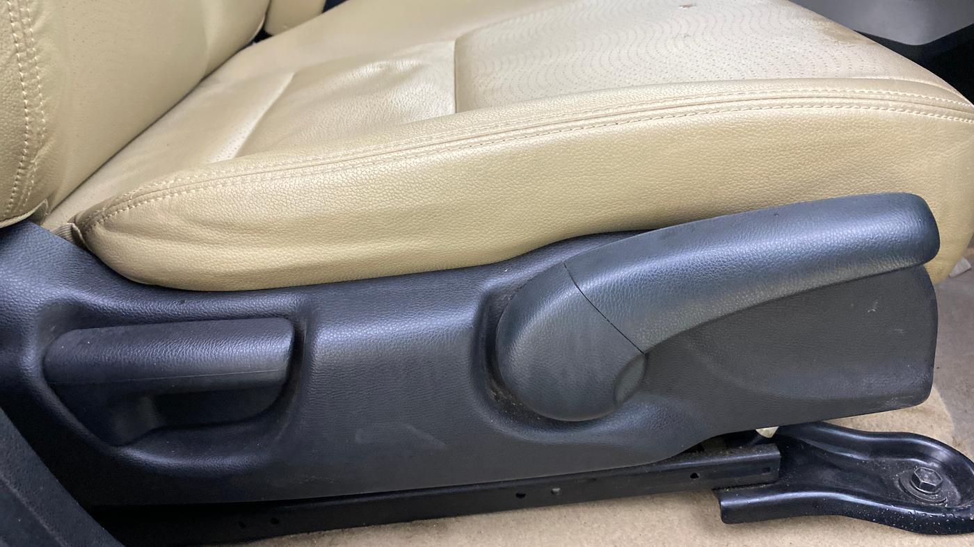 2016 Honda City 1.5L I-VTEC VX CVT, Petrol, Automatic, 29,419 km, Driver Side Adjustment Panel
