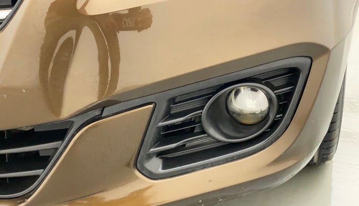2015 Maruti Ciaz ZXI, Petrol, Manual, 16,607 km, Left fog light - Not working