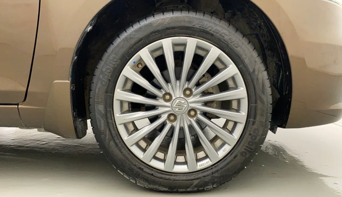 2015 Maruti Ciaz ZXI, Petrol, Manual, 16,607 km, Right Front Wheel