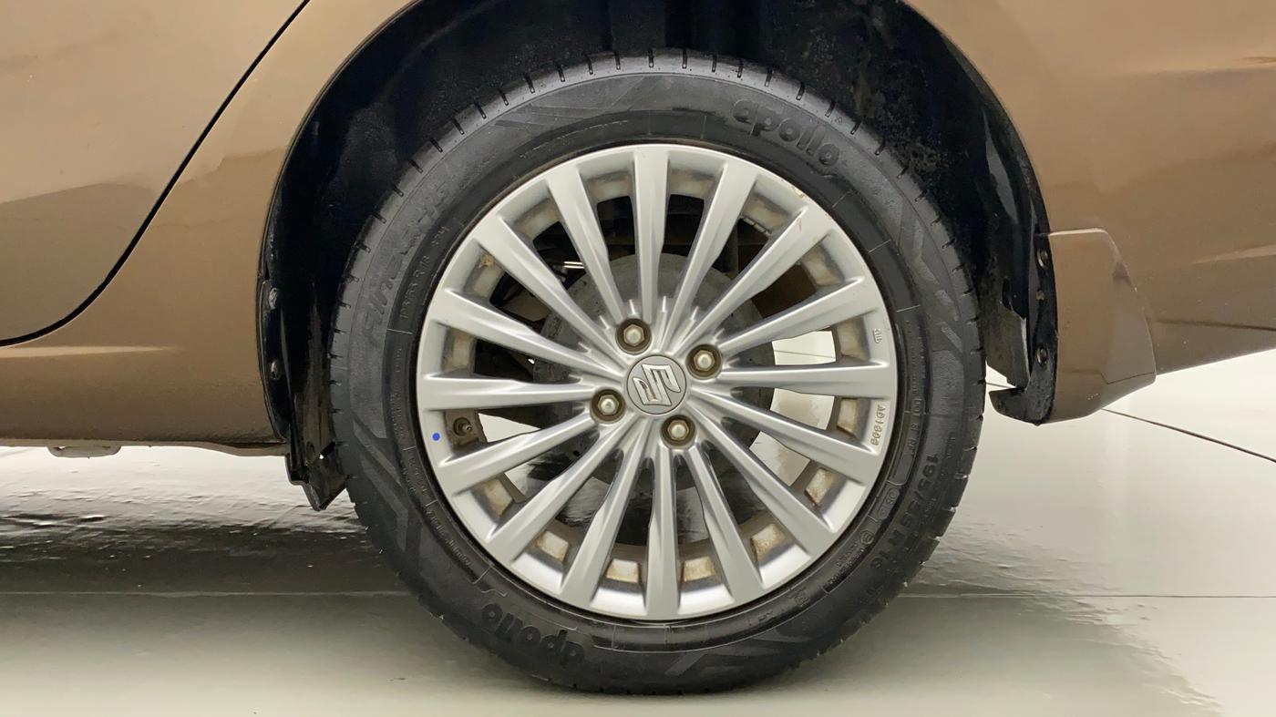 2015 Maruti Ciaz ZXI, Petrol, Manual, 16,607 km, Left Rear Wheel
