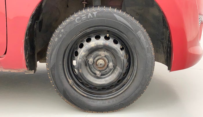 2016 Datsun Go Plus T, Petrol, Manual, 39,886 km, Right Front Wheel