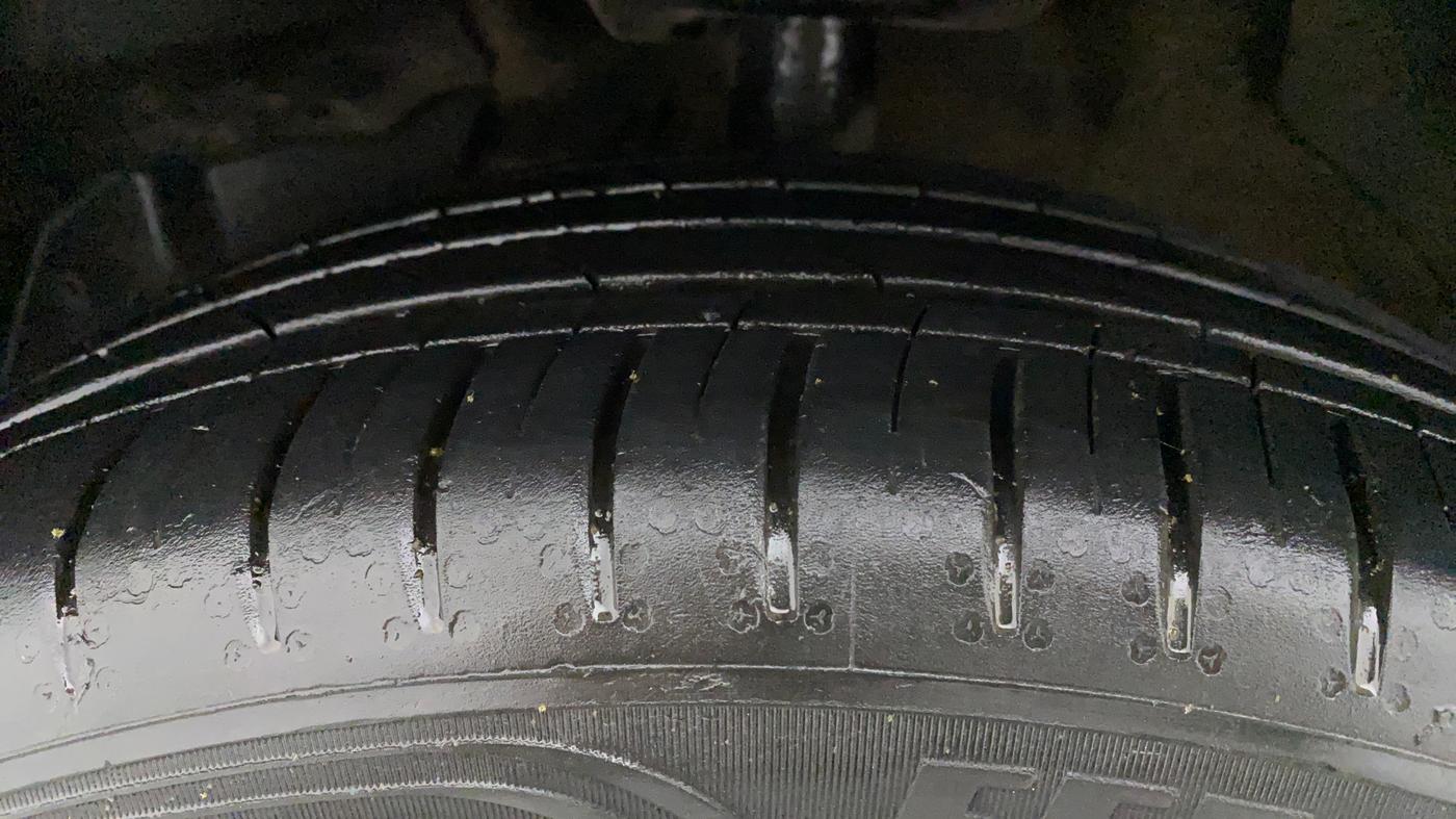 2022 MG HECTOR SHARP 1.5 PETROL CVT, Petrol, Automatic, 11,342 km, Left Front Tyre Tread