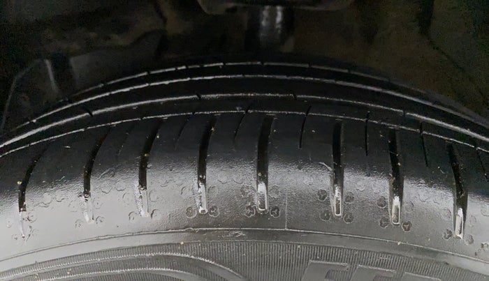 2022 MG HECTOR SHARP 1.5 PETROL CVT, Petrol, Automatic, 11,342 km, Left Front Tyre Tread
