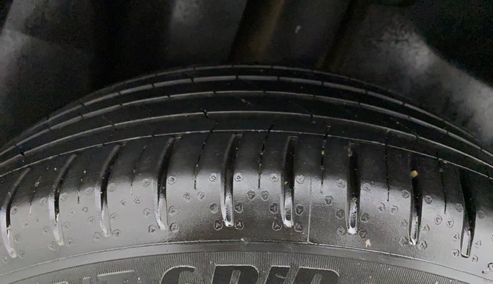 2022 MG HECTOR SHARP 1.5 PETROL CVT, Petrol, Automatic, 11,342 km, Right Rear Tyre Tread