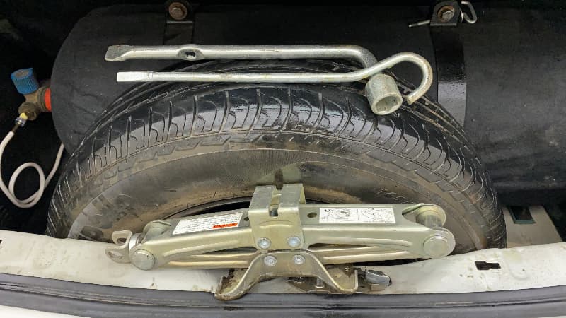 2014 Maruti Swift VXI, CNG, Manual, 88,732 km, Spare Tyre