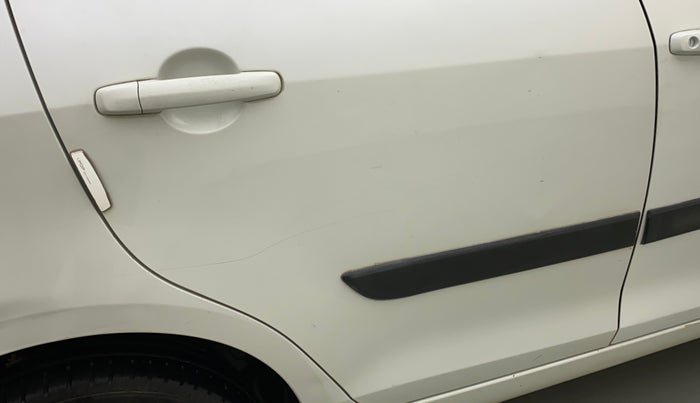 2014 Maruti Swift VXI, CNG, Manual, 88,732 km, Right rear door - Slightly dented