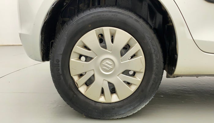 2014 Maruti Swift VXI, CNG, Manual, 88,732 km, Right Rear Wheel