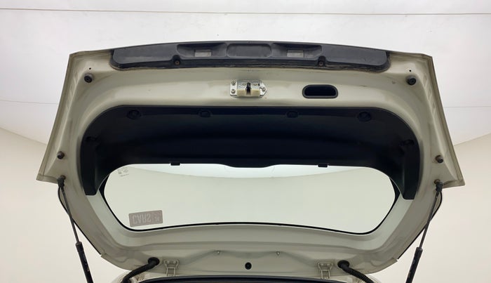 2014 Maruti Swift VXI, CNG, Manual, 88,732 km, Boot Door Open