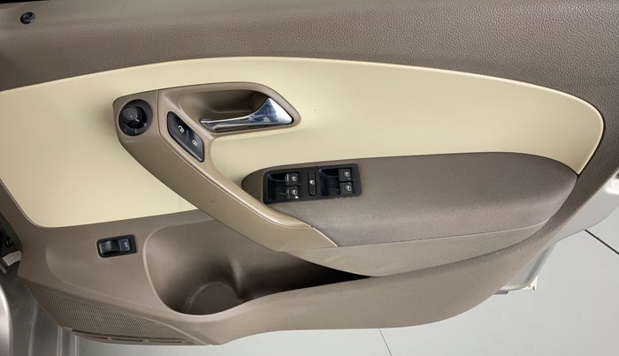 2015 Skoda Rapid 1.6 MPI MT ELEGANCE PLUS, Petrol, Manual, 97,136 km, Driver Side Door Panels Control