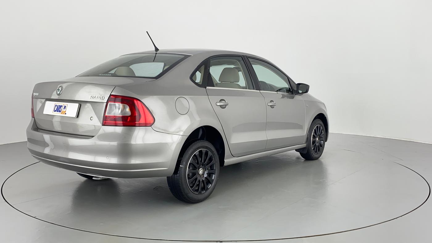 2015 Skoda Rapid 1.6 MPI MT ELEGANCE PLUS, Petrol, Manual, 97,136 km, Right Back Diagonal