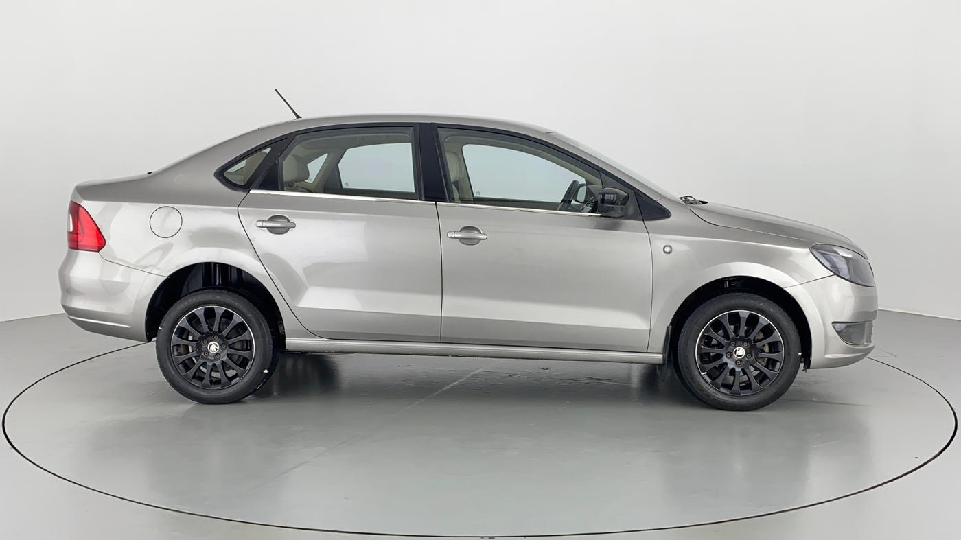 2015 Skoda Rapid 1.6 MPI MT ELEGANCE PLUS, Petrol, Manual, 97,136 km, Right Side View