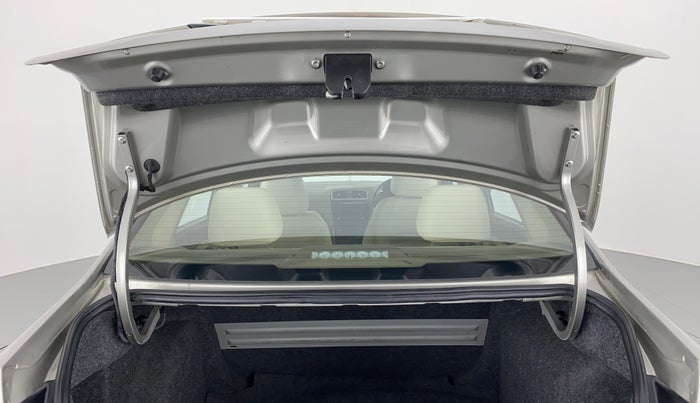 2015 Skoda Rapid 1.6 MPI MT ELEGANCE PLUS, Petrol, Manual, 97,136 km, Boot Door Open