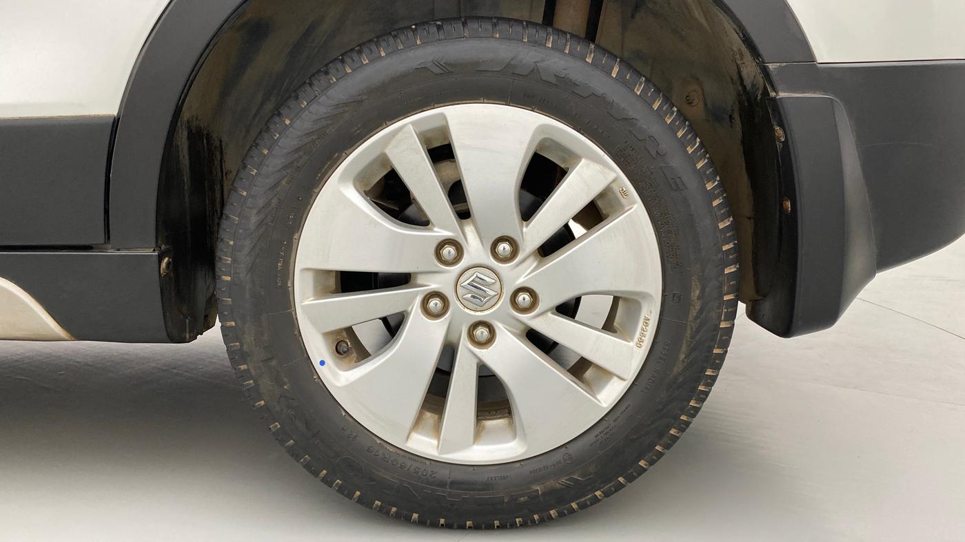 2016 Maruti S Cross ZETA 1.3, Diesel, Manual, 33,741 km, Left Rear Wheel