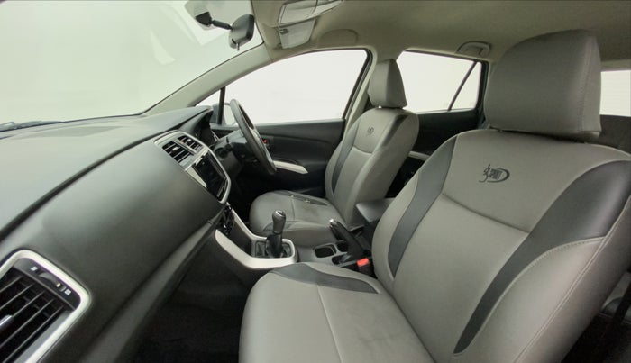 2016 Maruti S Cross ZETA 1.3, Diesel, Manual, 33,741 km, Right Side Front Door Cabin