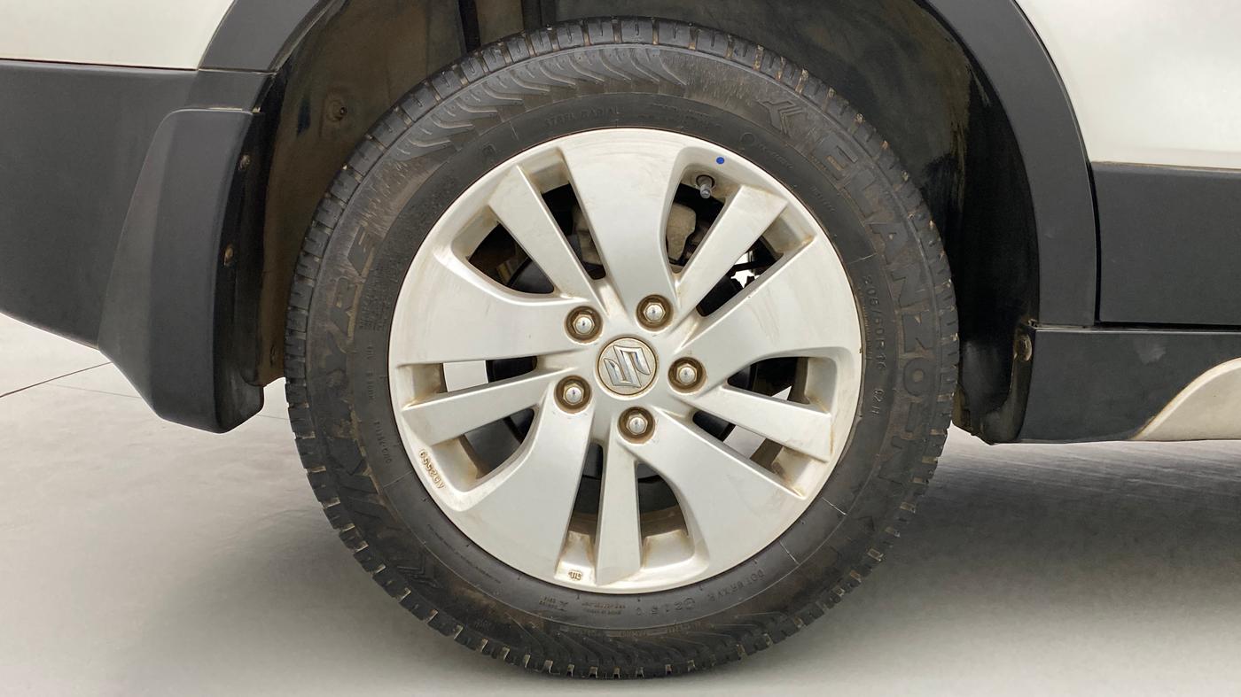 2016 Maruti S Cross ZETA 1.3, Diesel, Manual, 33,741 km, Right Rear Wheel