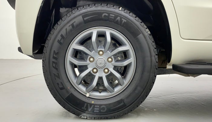 2018 Mahindra TUV300 T10 MT, Diesel, Manual, 13,881 km, Right Rear Wheel