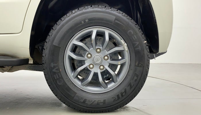 2018 Mahindra TUV300 T10 MT, Diesel, Manual, 13,881 km, Left Rear Wheel