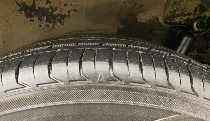 2016 Maruti Wagon R 1.0 VXI, CNG, Manual, 58,047 km, Left Rear Tyre Tread