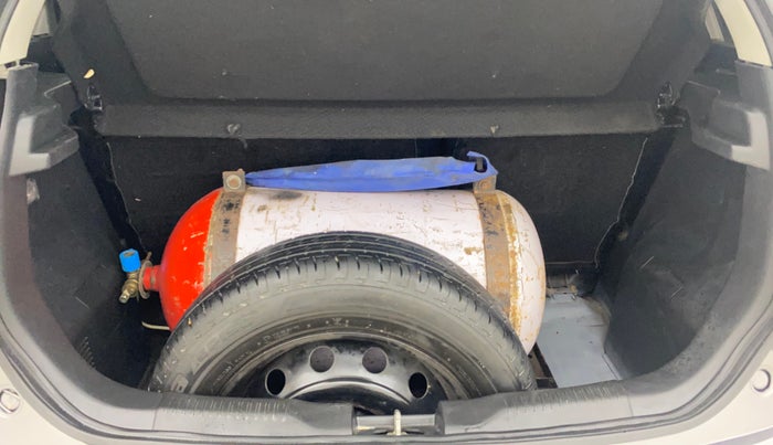 2018 Maruti IGNIS DELTA 1.2, CNG, Manual, 60,922 km, Boot Inside