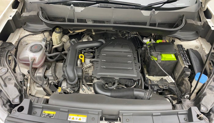 2022 Volkswagen TAIGUN HIGHLINE 1.0 TSI AT, Petrol, Automatic, 47,779 km, Engine View