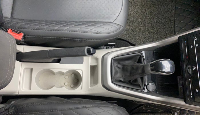 2022 Volkswagen TAIGUN HIGHLINE 1.0 TSI AT, Petrol, Automatic, 47,779 km, Gear Lever