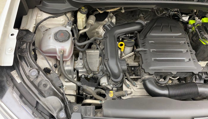 2022 Volkswagen TAIGUN HIGHLINE 1.0 TSI AT, Petrol, Automatic, 47,779 km, Engine View - Right