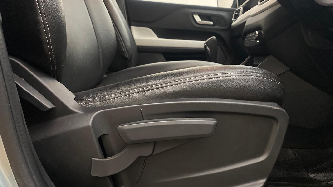 2022 Tata PUNCH CREATIVE  AMT, Petrol, Automatic, 42,648 km, Driver Side Adjustment Panel