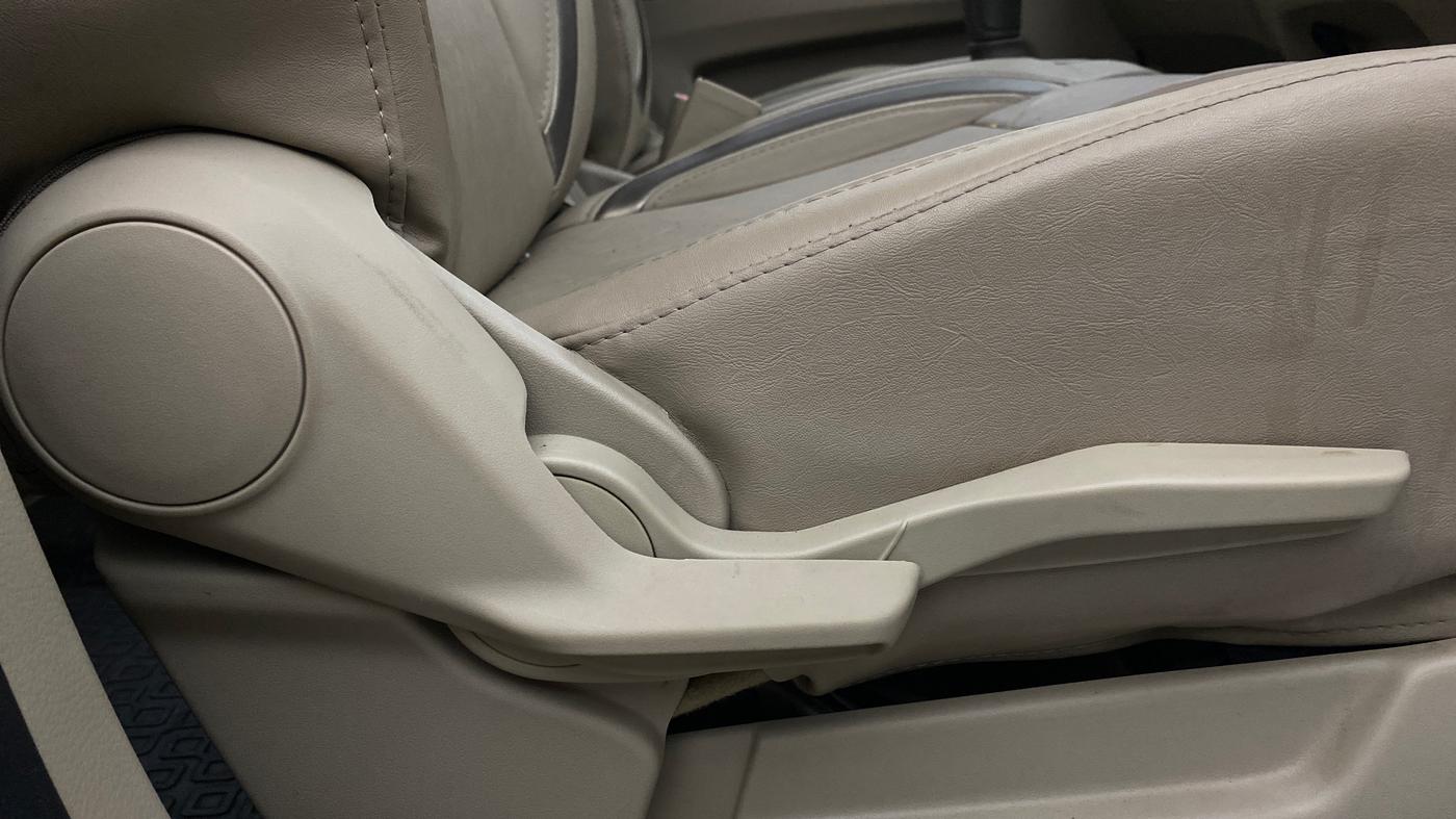 2020 Maruti Ertiga ZXI+ SHVS, Petrol, Manual, 24,551 km, Driver Side Adjustment Panel