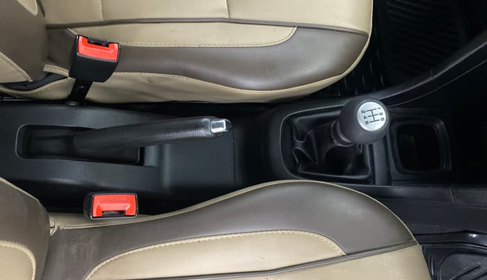 2013 Maruti Swift VDI, Diesel, Manual, 74,455 km, Gear Lever