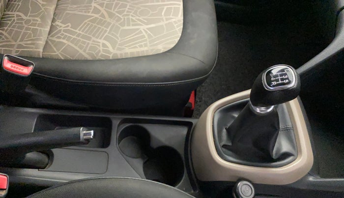 2016 Hyundai Grand i10 SPORTZ 1.2 KAPPA VTVT, CNG, Manual, 51,417 km, Gear Lever