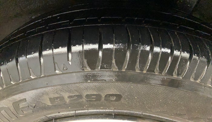 2016 Hyundai Grand i10 SPORTZ 1.2 KAPPA VTVT, CNG, Manual, 51,417 km, Left Rear Tyre Tread