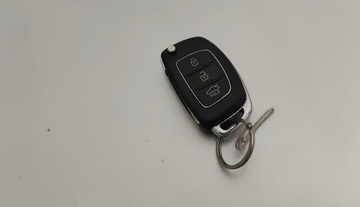 2014 Hyundai Verna FLUIDIC 1.6 VTVT SX, Petrol, Manual, 63,044 km, Key Close Up