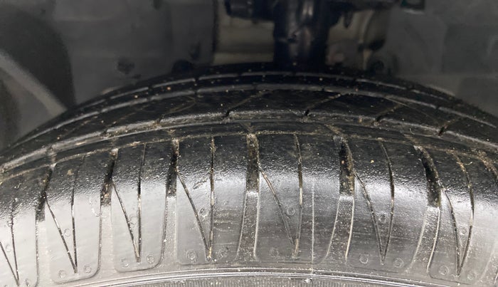 2020 Ford Figo Aspire AMBIENTE 1.5 DIESEL, Diesel, Manual, 62,890 km, Left Front Tyre Tread