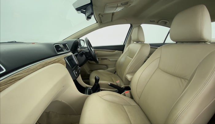 2019 Maruti Ciaz ALPHA 1.3 DDIS SHVS, Diesel, Manual, 65,574 km, Right Side Front Door Cabin