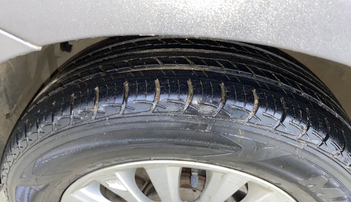 2016 Maruti Ciaz ZXI+ AT, Petrol, Automatic, 38,617 km, Left Front Tyre Tread