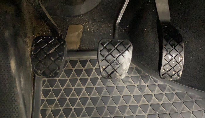 2020 Skoda Rapid 1.0 AMBITION TSI MT, Petrol, Manual, 82,390 km, Pedals