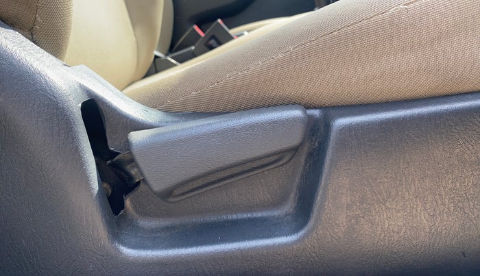 2016 Maruti Alto K10 VXI, Petrol, Manual, 31,034 km, Driver Side Adjustment Panel