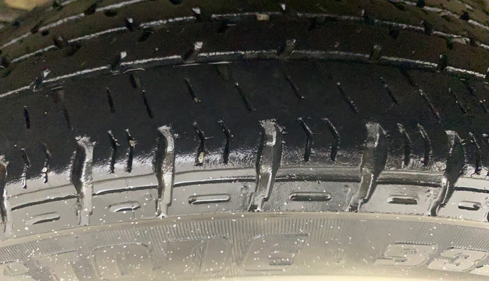 2016 Maruti Alto K10 VXI, Petrol, Manual, 31,034 km, Left Rear Tyre Tread