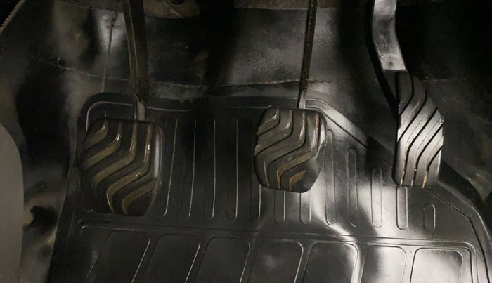 2017 Datsun Redi Go S, Petrol, Manual, 67,495 km, Pedals