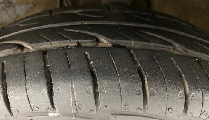 2021 Maruti Alto VXI PLUS, Petrol, Manual, 18,056 km, Left Front Tyre Tread