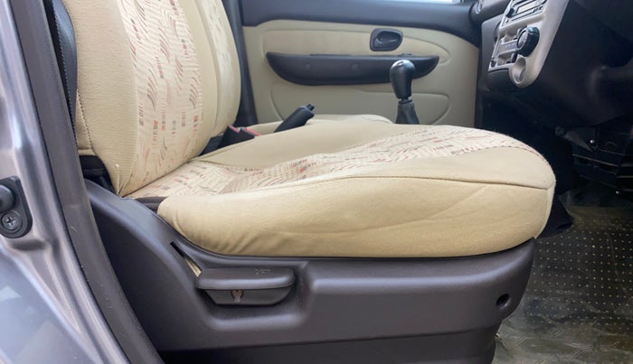 2013 Hyundai Santro Xing GLS, Petrol, Manual, 33,950 km, Driver Side Adjustment Panel