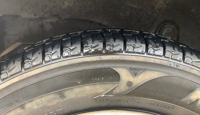 2013 Hyundai Santro Xing GLS, Petrol, Manual, 33,950 km, Right Rear Tyre Tread