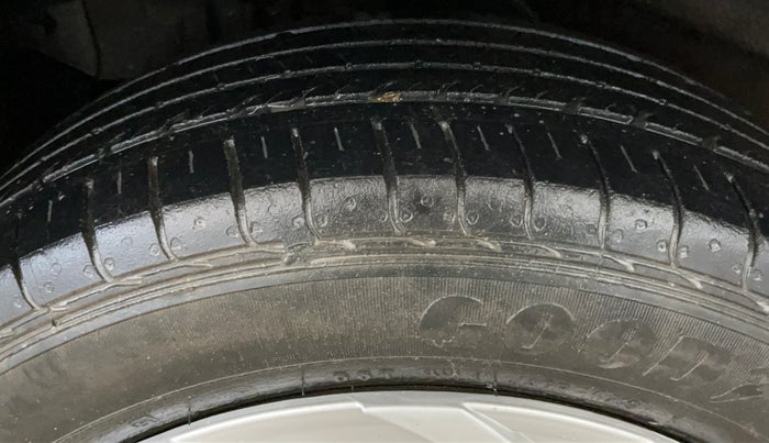 2019 Tata NEXON XM PETROL, Petrol, Manual, 49,085 km, Right Rear Tyre Tread