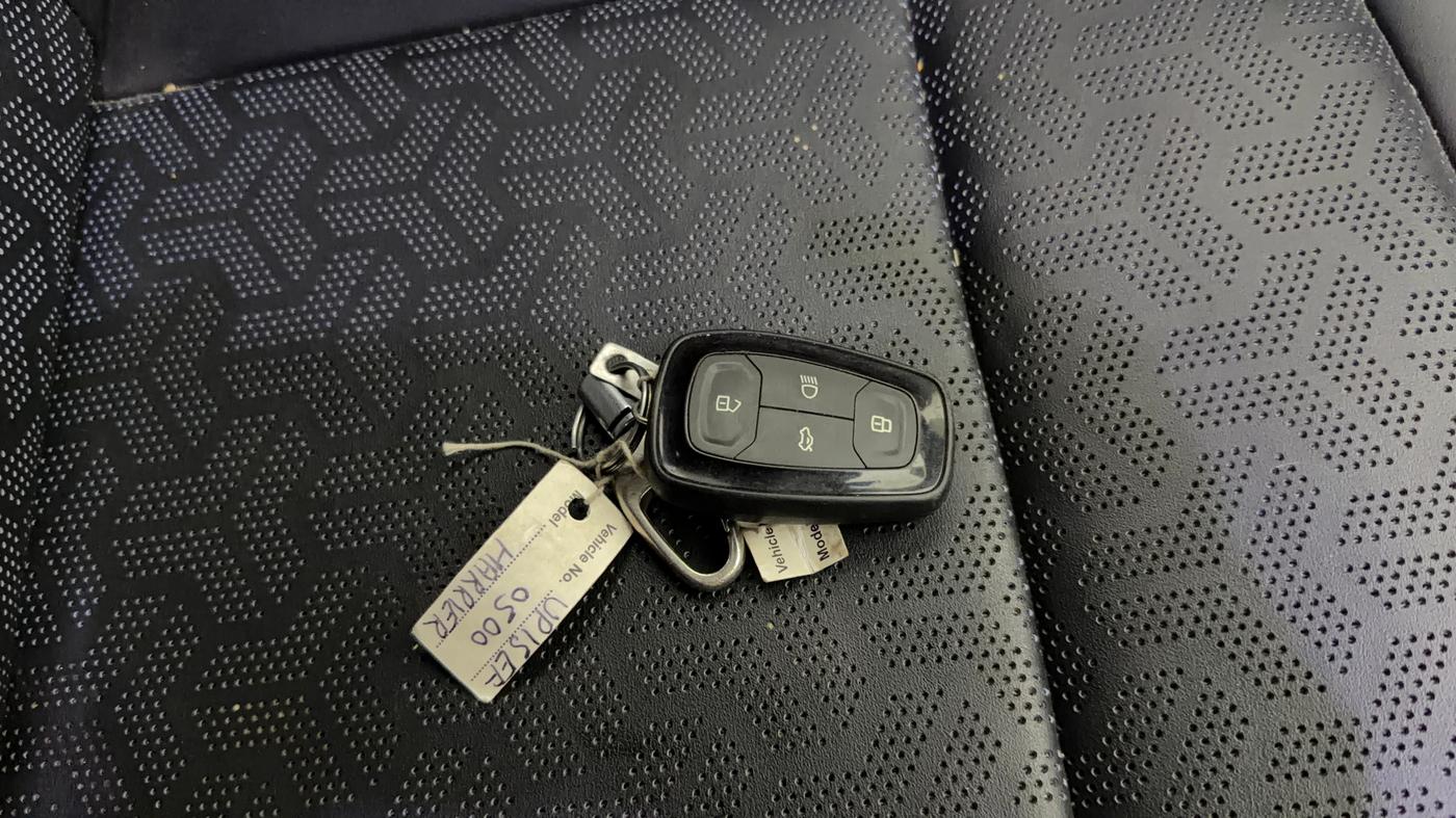 2023 Tata Harrier FEARLESS PLUS DARK EDITION AT, Diesel, Automatic, 47,597 km, Key Close Up