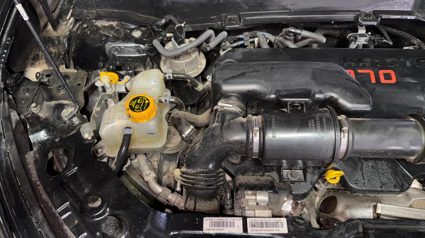 2023 Tata Harrier FEARLESS PLUS DARK EDITION AT, Diesel, Automatic, 47,597 km, Engine View - Right