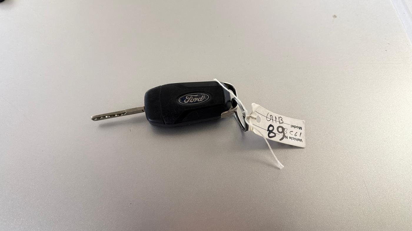 2017 Ford Figo Aspire TITANIUM 1.2 PETROL, Petrol, Manual, 94,397 km, Key Close Up