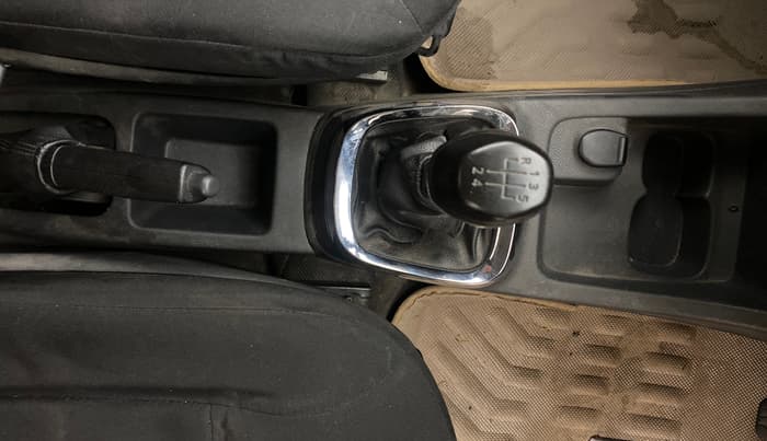 2016 Renault Kwid RXT 1.0, Petrol, Manual, 1,09,534 km, Gear Lever