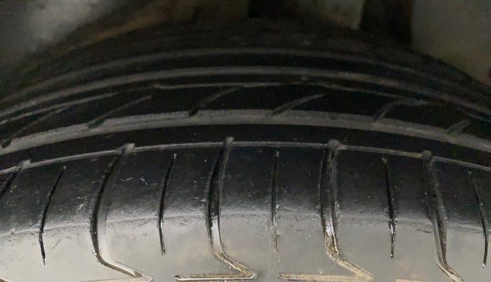 2017 Hyundai Creta SX PLUS AT 1.6 PETROL, Petrol, Automatic, 90,860 km, Left Rear Tyre Tread
