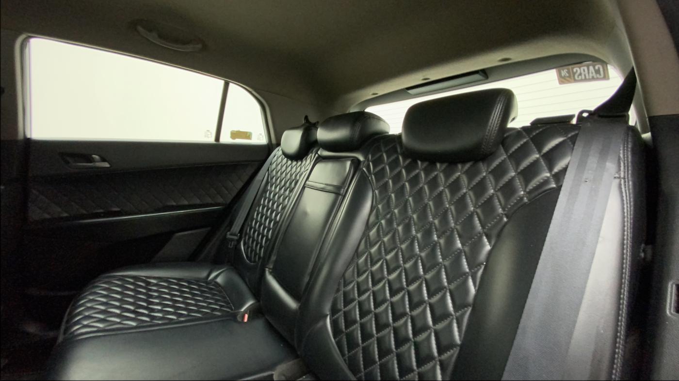 2017 Hyundai Creta SX PLUS AT 1.6 PETROL, Petrol, Automatic, 90,860 km, Right Side Rear Door Cabin